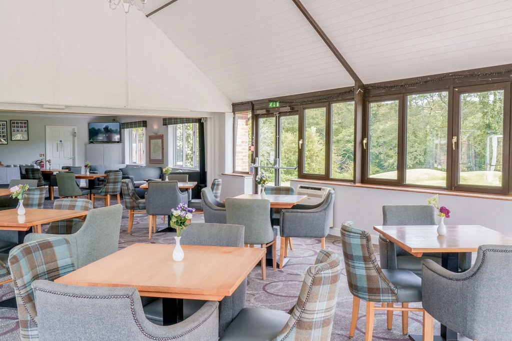 milford-golf-club-clubhouse-lounge
